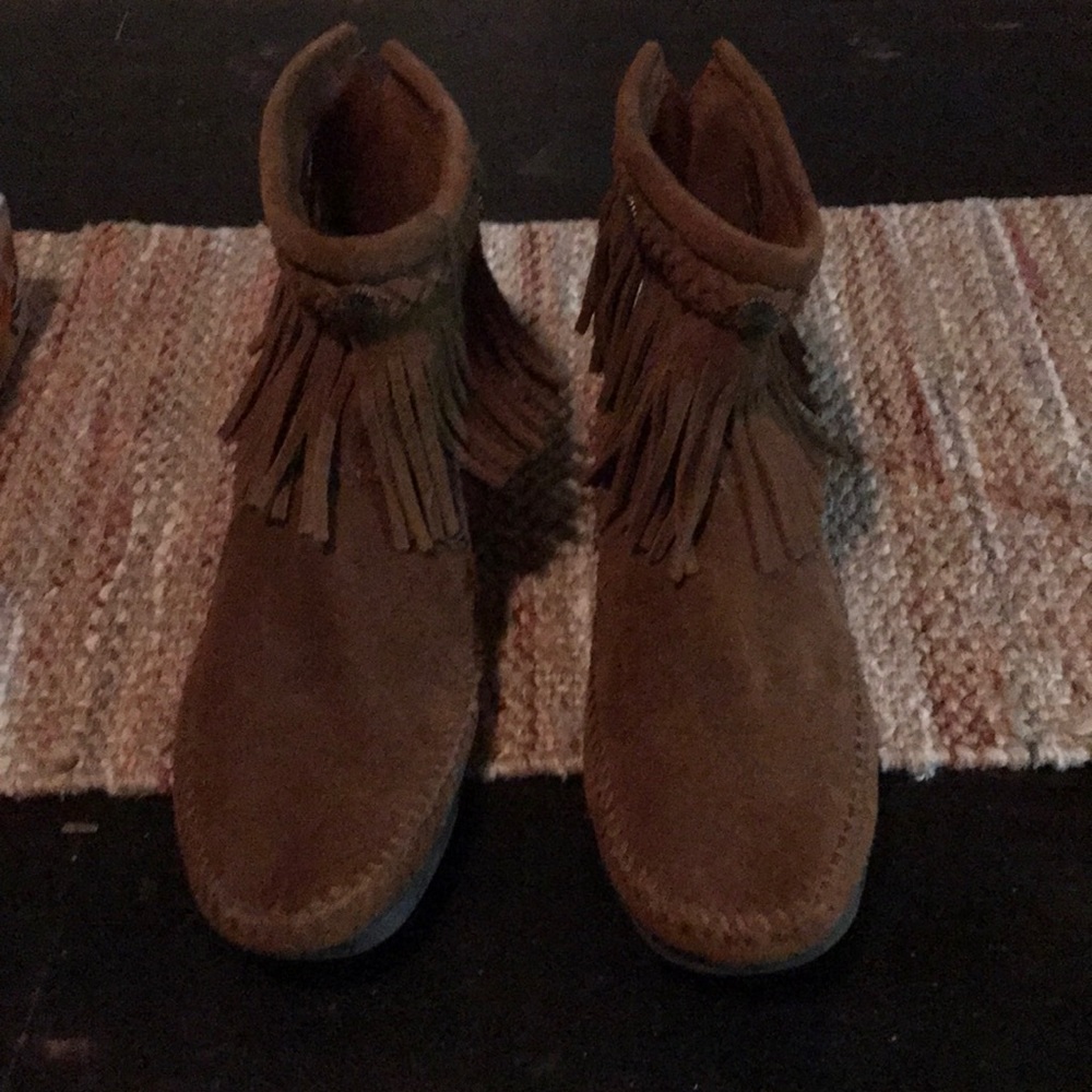Minnetonka moccasins booties